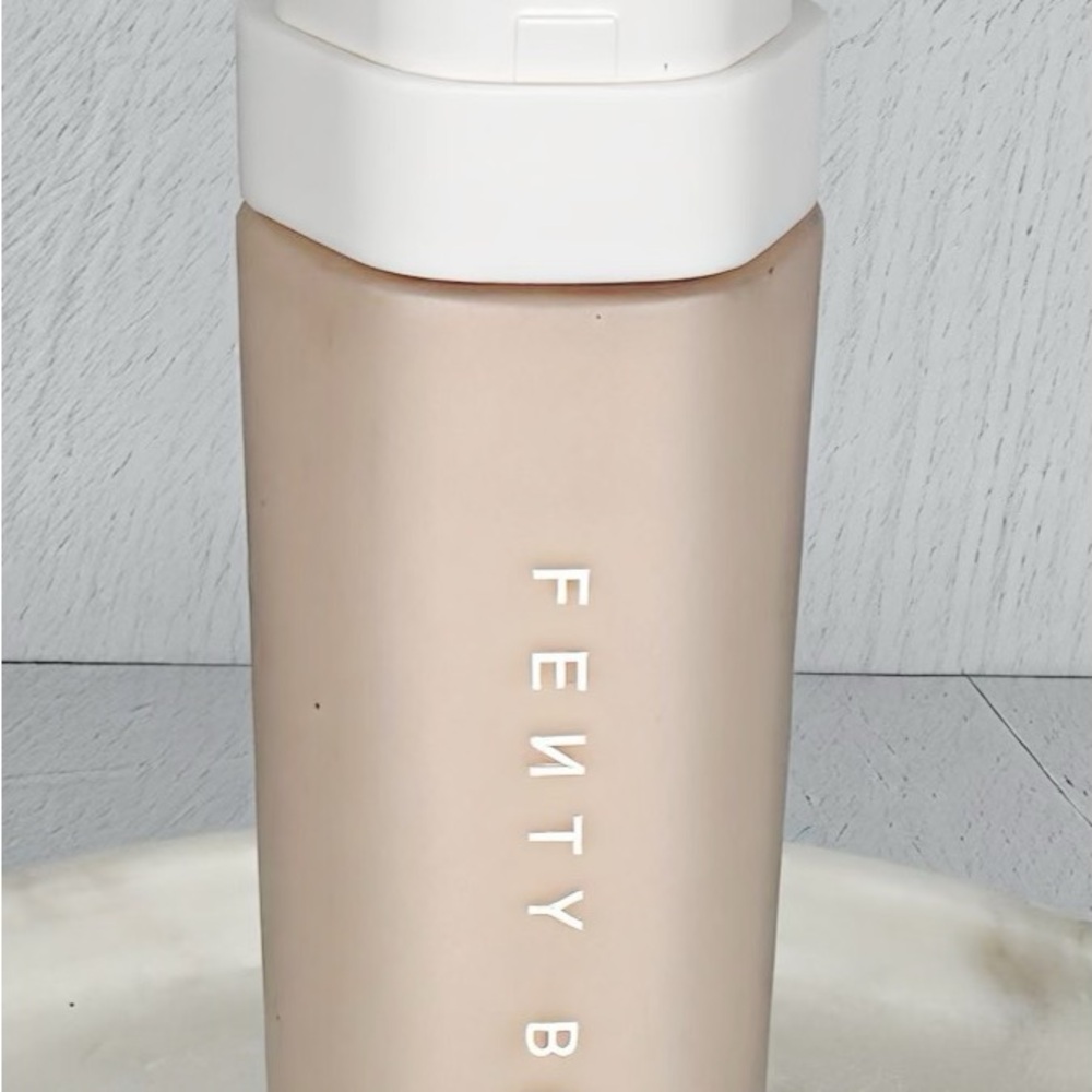 Fenty Soft’Lit Foundation 100 (No Cap)